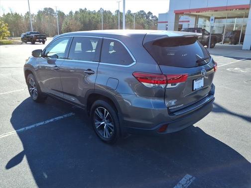 2018 Toyota Highlander LE