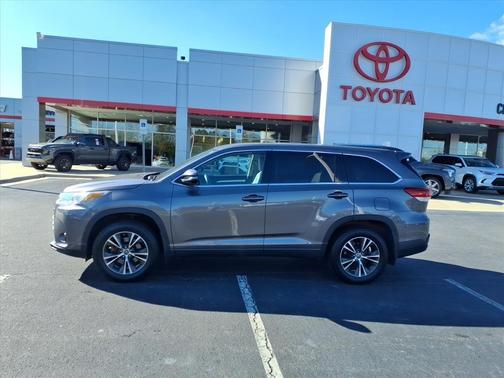 2018 Toyota Highlander LE