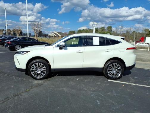 2022 Toyota Venza XLE