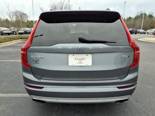 2019 Volvo XC90 T6 Momentum
