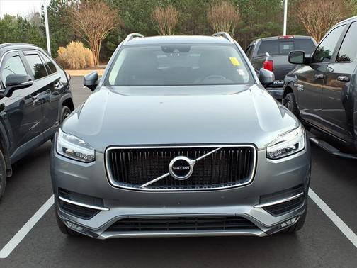2019 Volvo XC90 T6 Momentum