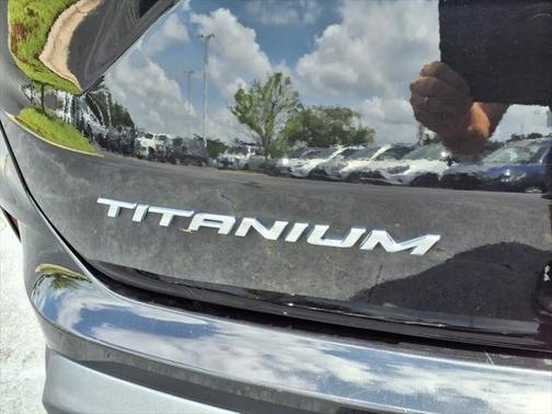 2023 Ford Edge Titanium
