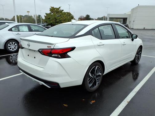 2024 Nissan Versa 1.6 S