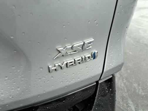 2021 Toyota RAV4 Hybrid SE