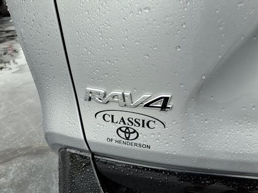 2021 Toyota RAV4 Hybrid SE