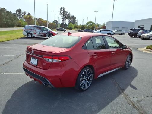 Barcelona Red Metallic 2021 Toyota Corolla SE