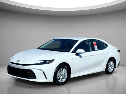 Ice Cap 2026 Toyota Camry LE