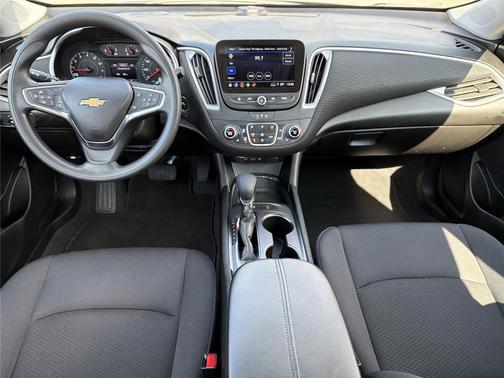 Mosaic Black Metallic 2025 Chevrolet Malibu FWD 1LT