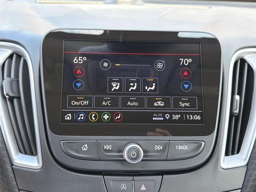 Mosaic Black Metallic 2025 Chevrolet Malibu FWD 1LT