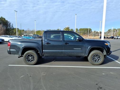 2022 Toyota Tacoma SR5