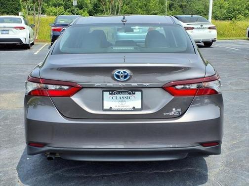 2022 Toyota Camry LE
