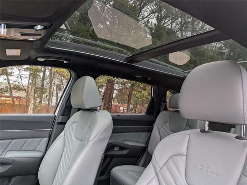 Glacial White Pearl 2024 Kia Sorento SX