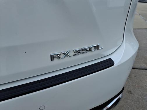 2022 Lexus RX 350L Base