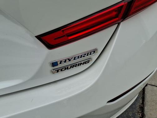 2022 Honda Accord Hybrid Touring