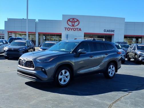 2023 Toyota Highlander LE