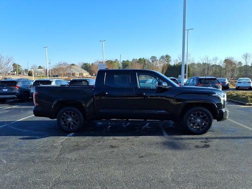 2023 Toyota Tundra Platinum