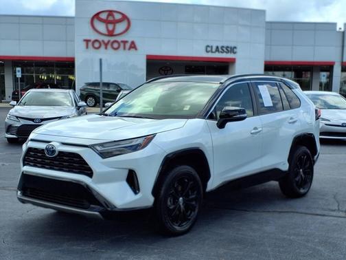 2023 Toyota RAV4 Hybrid SE