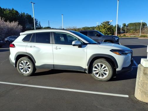 2022 Toyota Corolla Cross LE