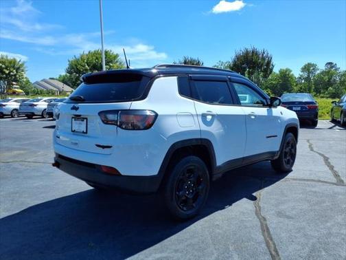 2023 Jeep Compass Trailhawk