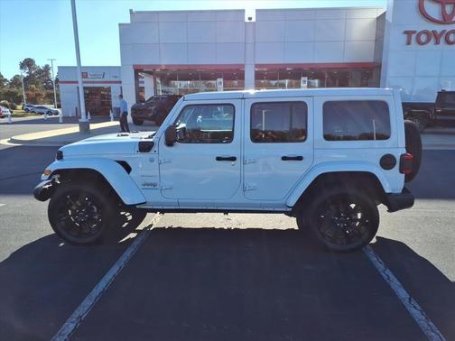 2024 Jeep Wrangler 4xe Sahara