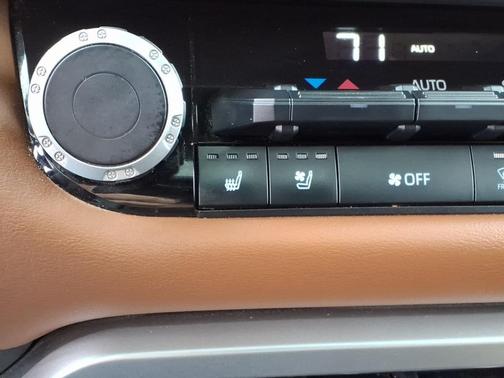 2022 Toyota Tundra Hybrid 1794 Edition