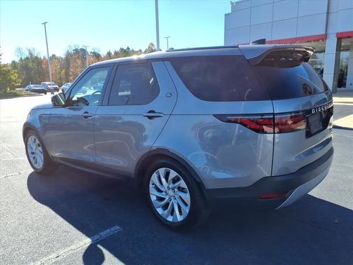 2024 Land Rover Discovery P300 S