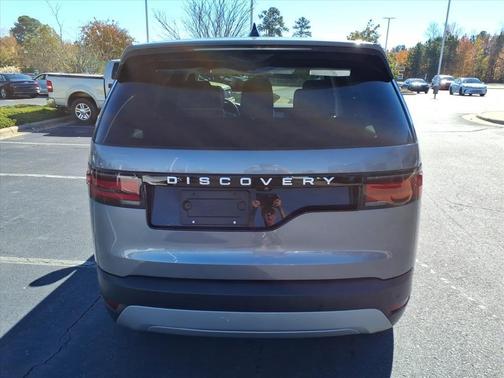 2024 Land Rover Discovery P300 S