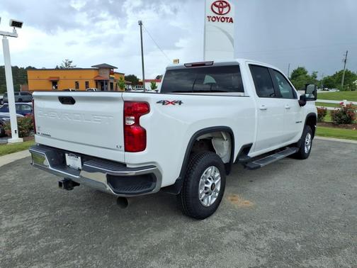 Summit White 2025 Chevrolet Silverado 2500 LT