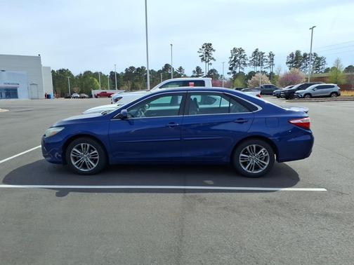 2015 Toyota Camry SE