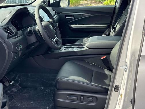 Platinum White Pearl 2026 Honda Ridgeline RTL