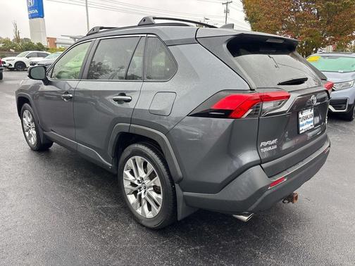 2019 Toyota RAV4 XLE Premium