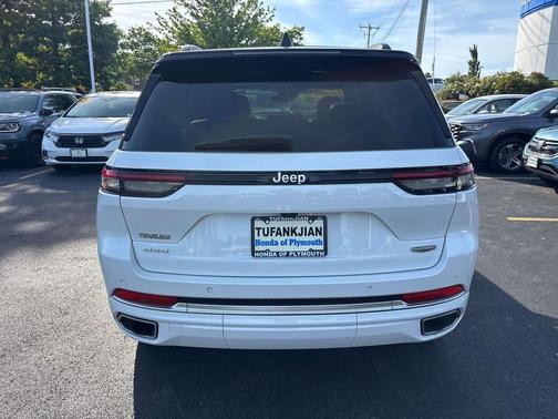 Bright White Clearcoat 2025 Jeep Grand Cherokee Summit