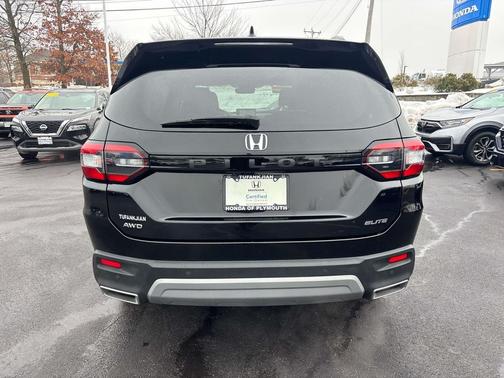 2023 Honda Pilot AWD Elite