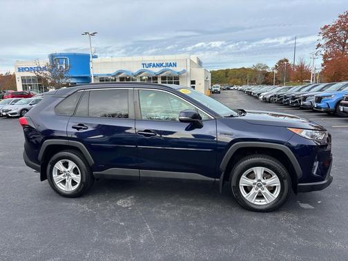 2020 Toyota RAV4 Hybrid XLE