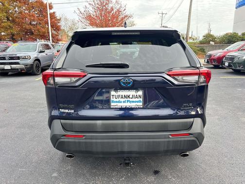 2020 Toyota RAV4 Hybrid XLE