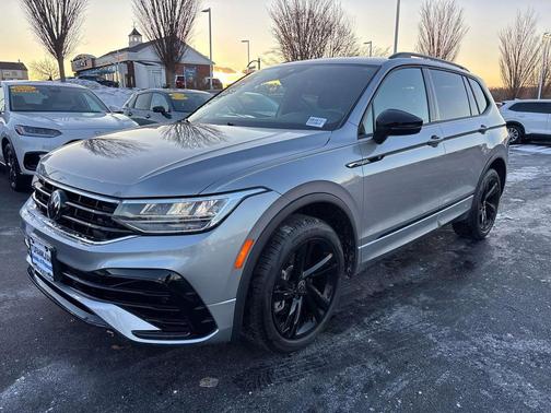 2023 Volkswagen Tiguan 2.0T SE R-Line Black 4MOTION