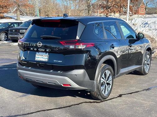 2022 Nissan Rogue SV