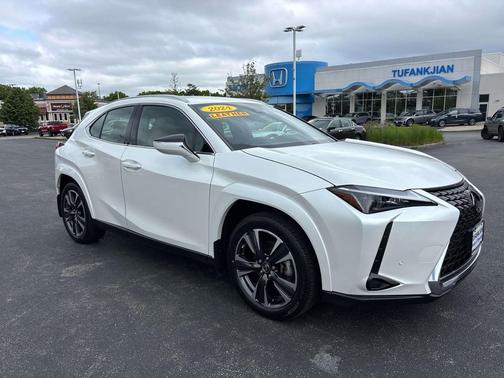 Eminent White Pearl 2024 Lexus UX 250h Base