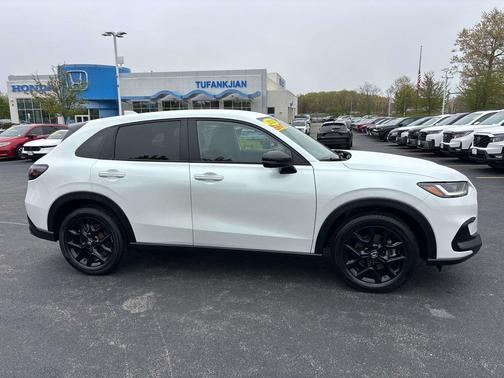 Crystal Black Pearl 2023 Honda HR-V AWD Sport