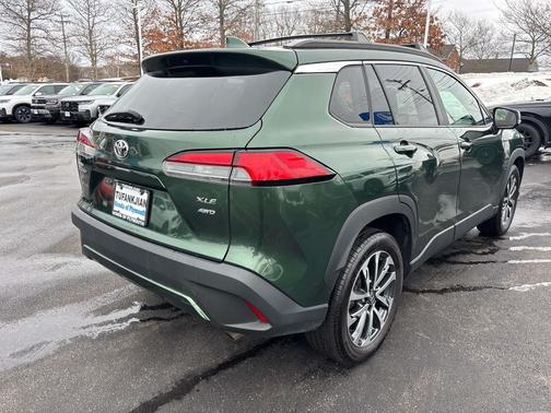 2024 Toyota Corolla Cross XLE