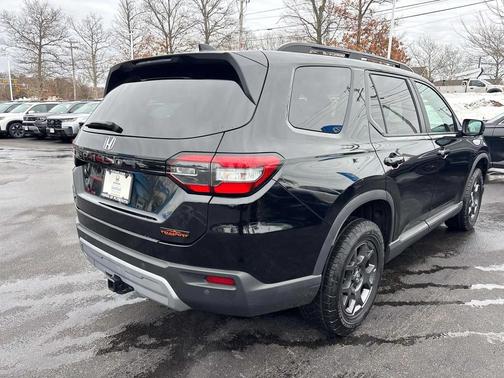 2023 Honda Pilot AWD TrailSport