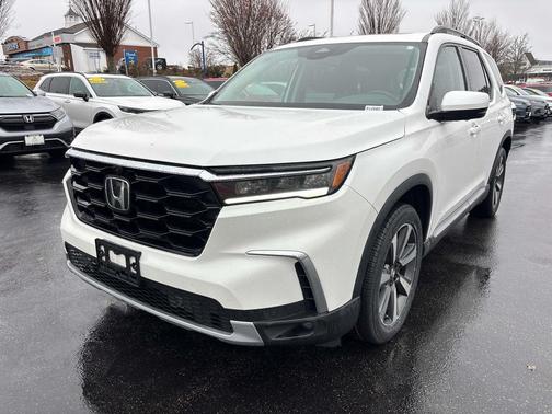 2023 Honda Pilot AWD Elite