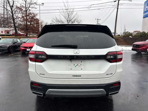 2023 Honda Pilot AWD Elite