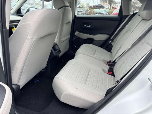 Platinum White Pearl 2026 Honda HR-V LX