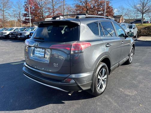2017 Toyota RAV4 XLE