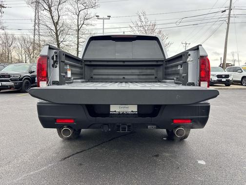 Lunar Silver 2023 Honda Ridgeline RTL