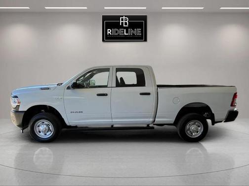 2022 RAM 2500 Tradesman Crew Cab 4x4 6'4' Box