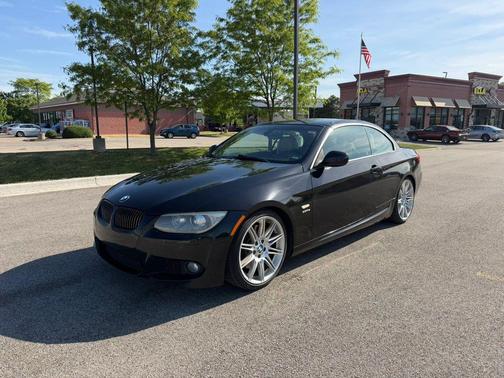 2011 BMW 335 335is Convertible 2D