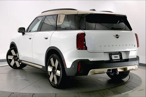 Nanuq White Metallic 2025 MINI Countryman Cooper S ALL4