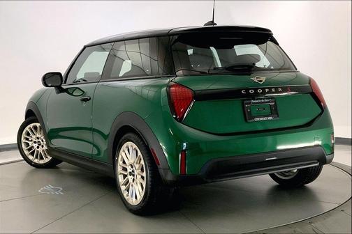 British Racing Green IV Metallic 2026 MINI Hardtop Cooper S